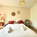 Fleur De Lys - Elegance & Serenite En Centre-ville La Rochelle (Charente-Maritime)